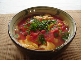 Chinesische Tomaten-Eier-Suppe