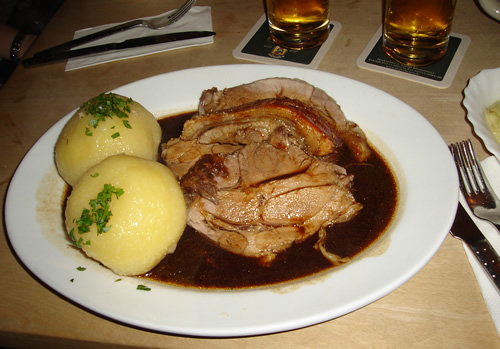 Bayrisch essen im Wirtshaus Valleys, München