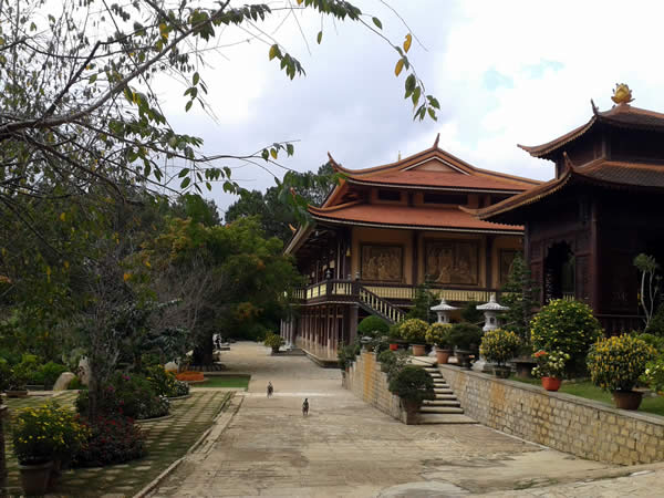 vietnamreise-dalat-tempel